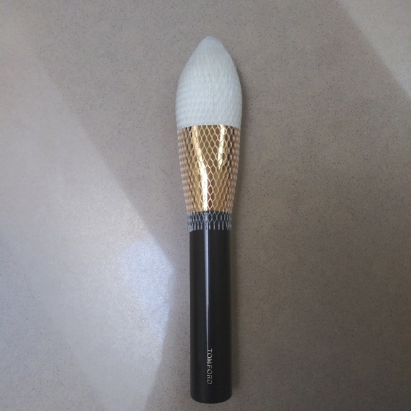 SOLD TOM FORD Bronzer Brush No. 5 - Picture 3 of 6